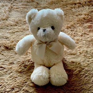 White teddy bear